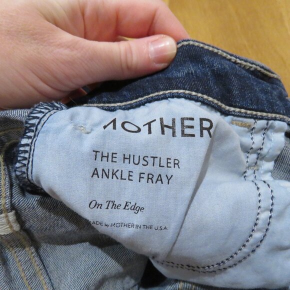 MOTHER The Hustler Ankle Fray Jeans in On The Edge - Size 26 - Picture 14 of 16